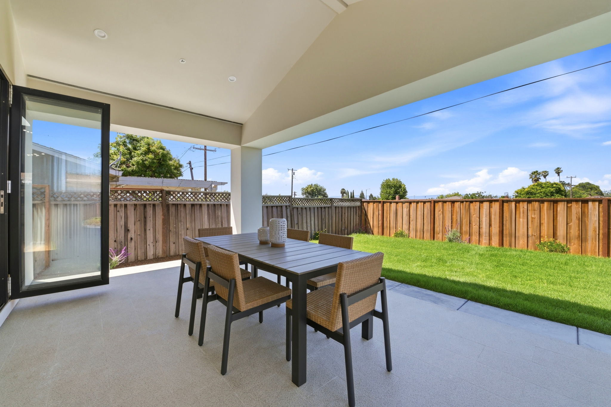 045_F8_48409 Cottonwood St