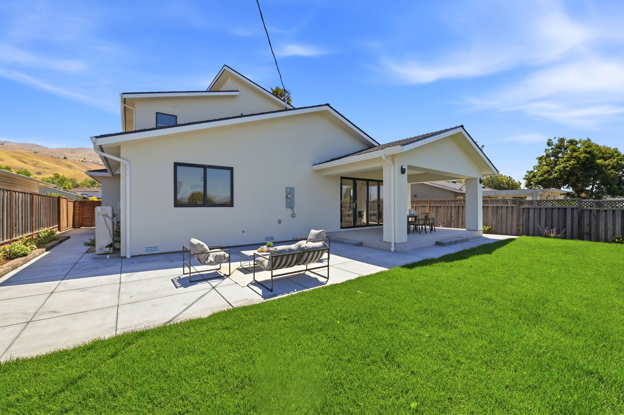047_F8_48409 Cottonwood St
