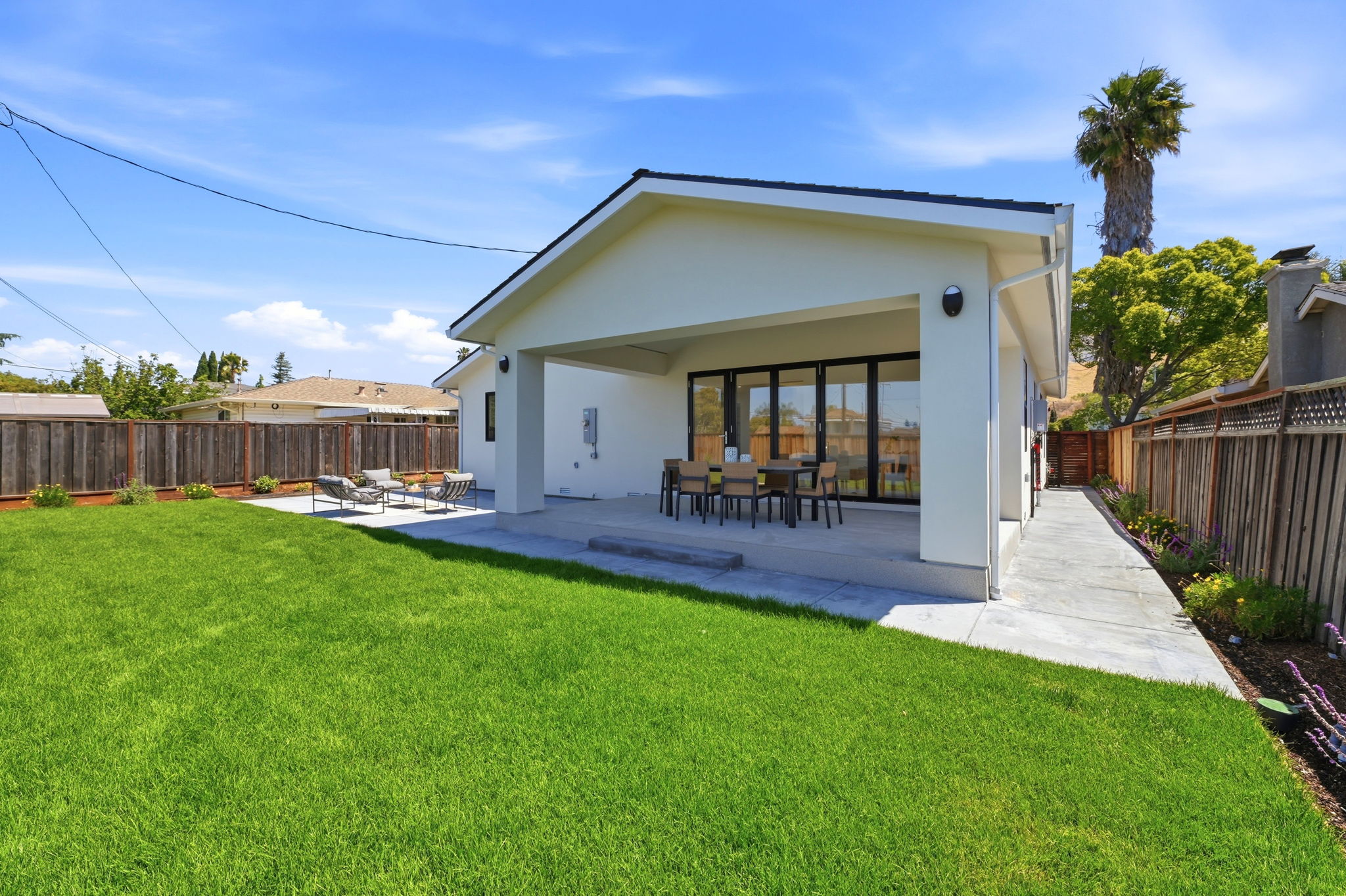 048_F8_48409 Cottonwood St