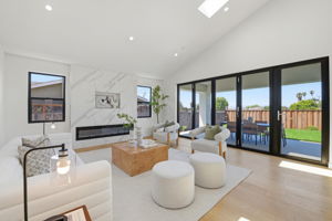 011_F8_48409 Cottonwood St