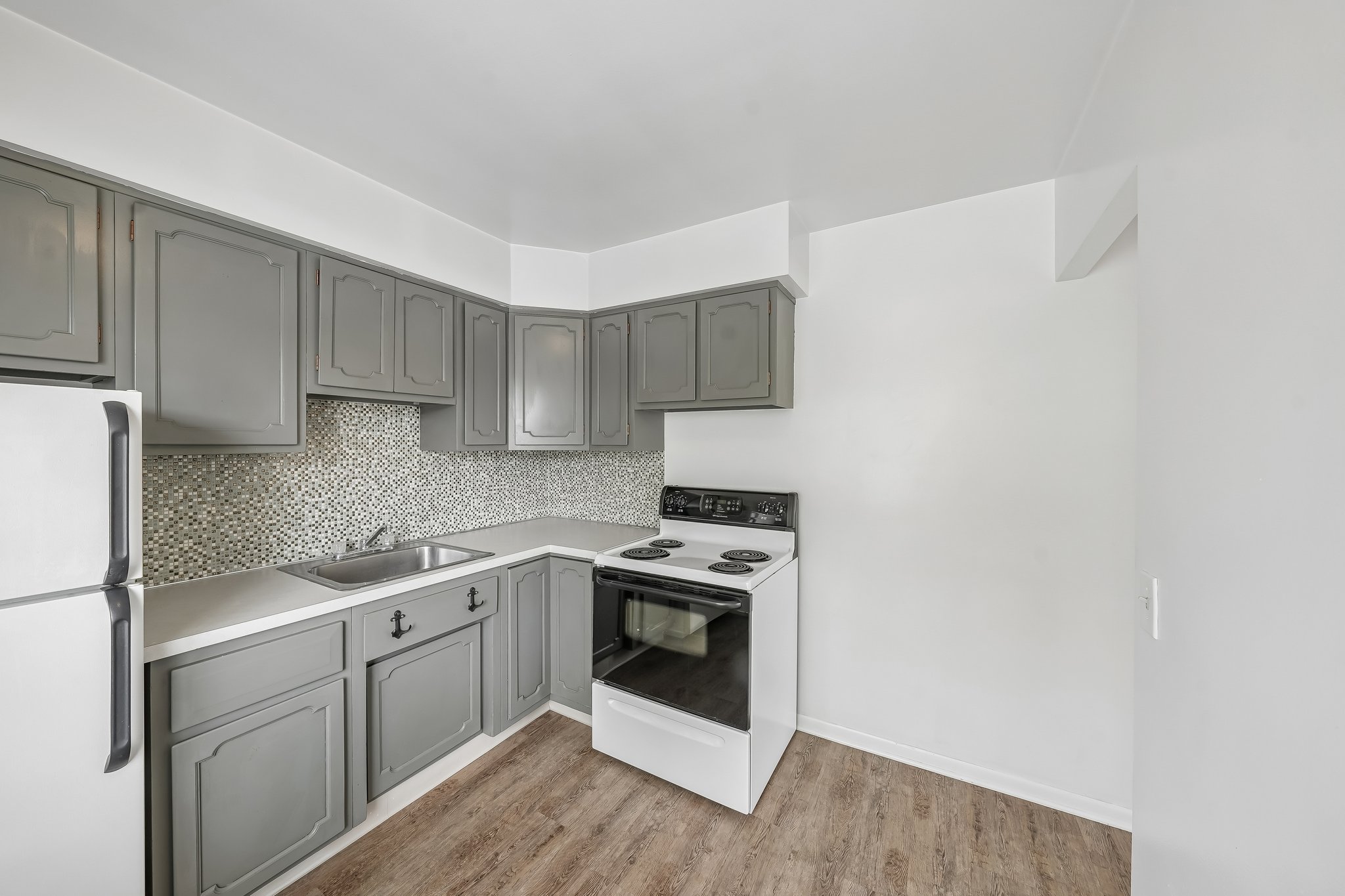 Broadview Rd-S3007-027.jpg