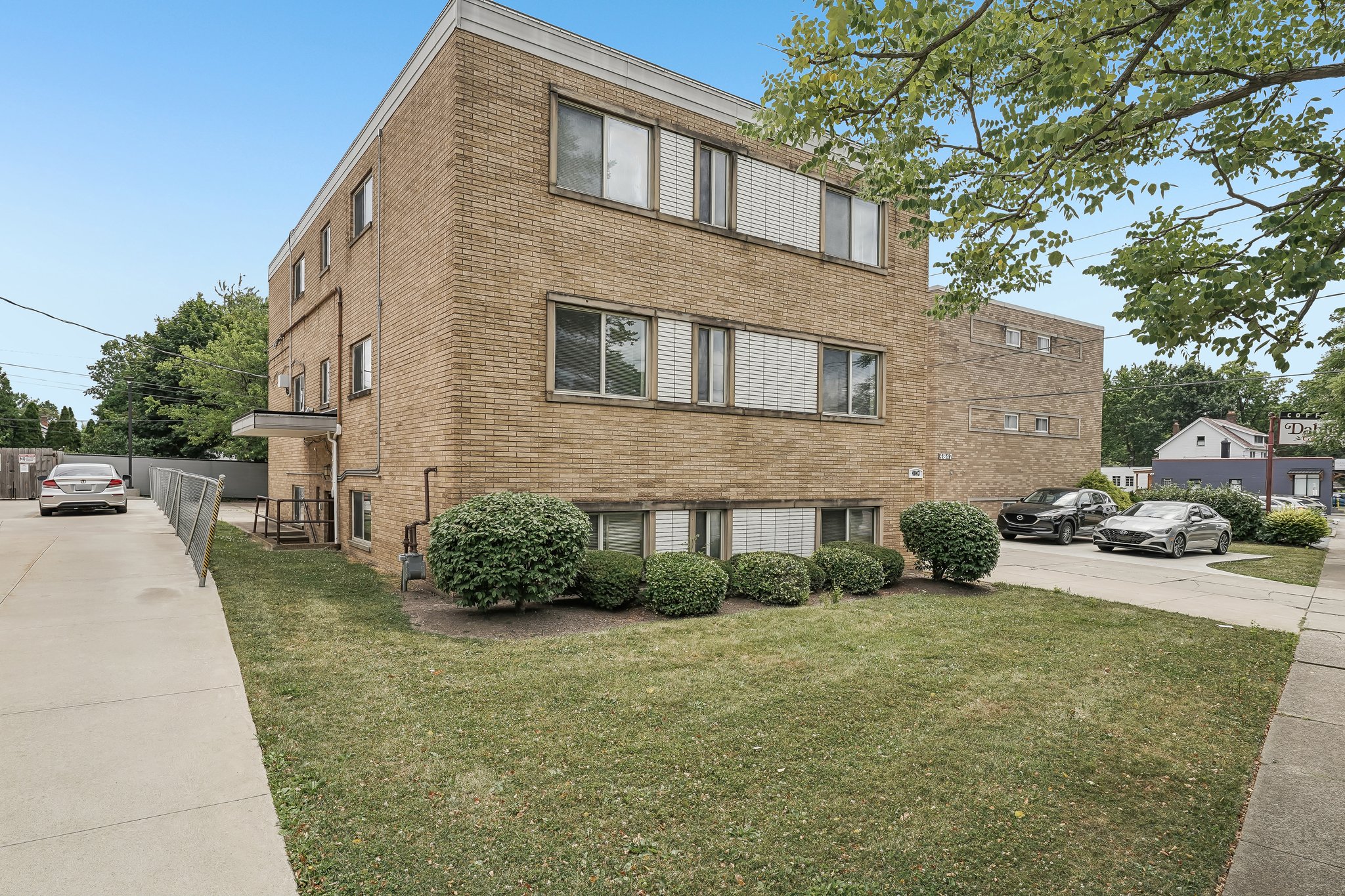 Broadview Rd-S3007-038.jpg