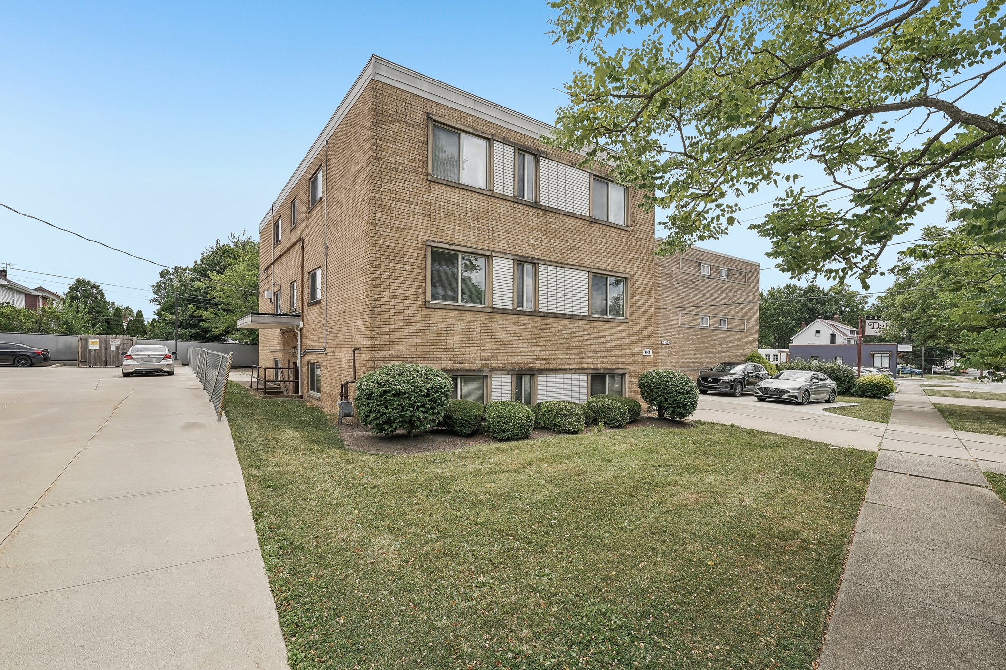Broadview Rd-S3007-039.jpg