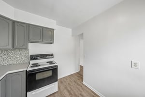 Broadview Rd-S3007-028.jpg