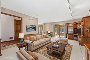 Property_Expressions_4843_essex (3) virtually staged.jpeg