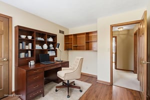 Property_Expressions_4843_essex (30) virtually staged.jpeg