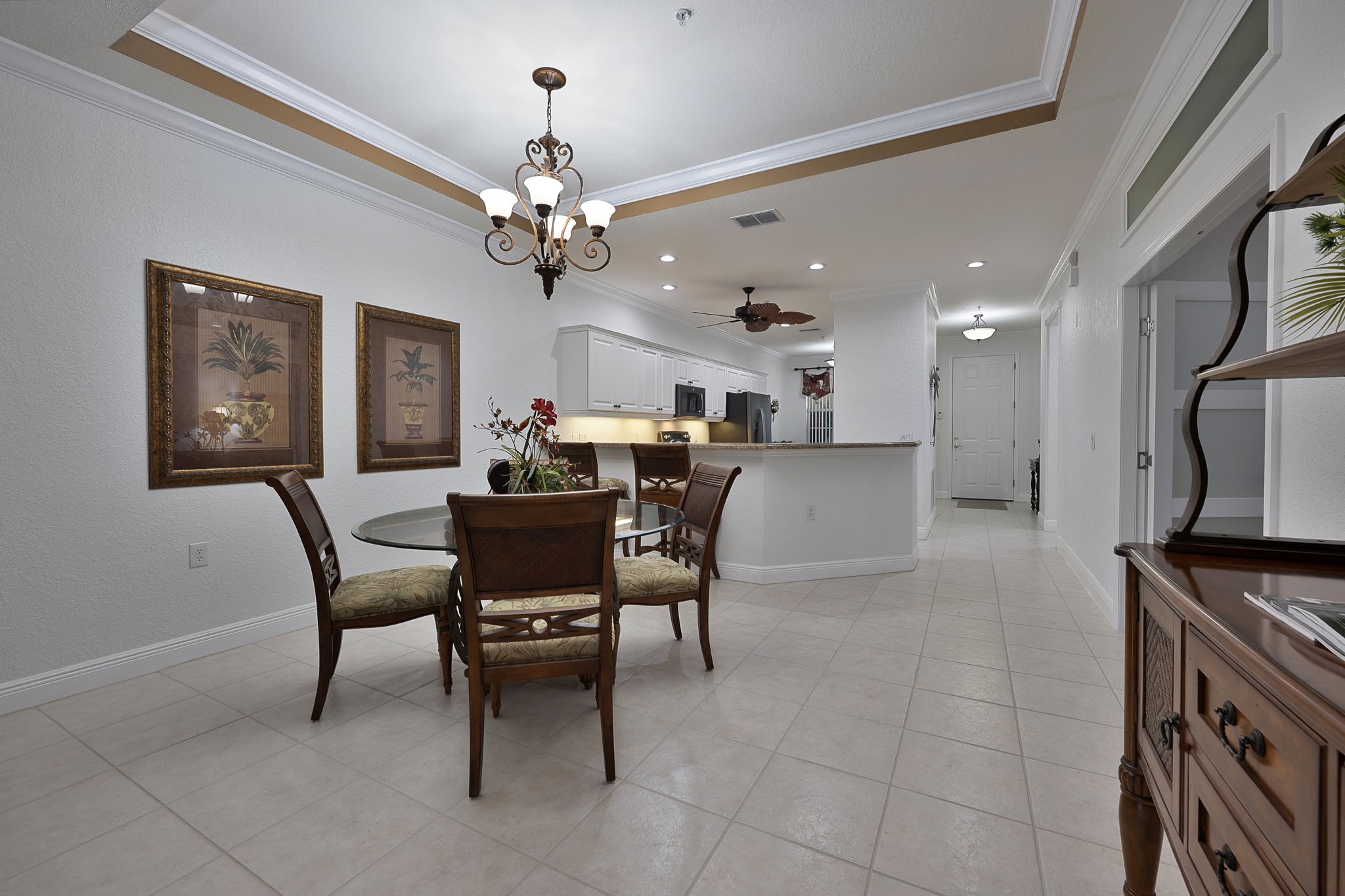 Dining to Kitchen
