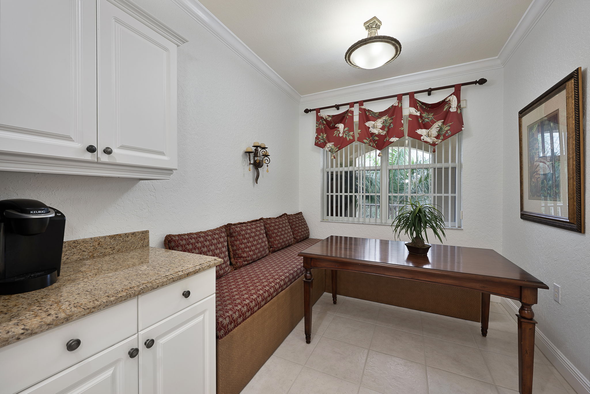 Eat in Kitchen