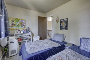  Photo 32