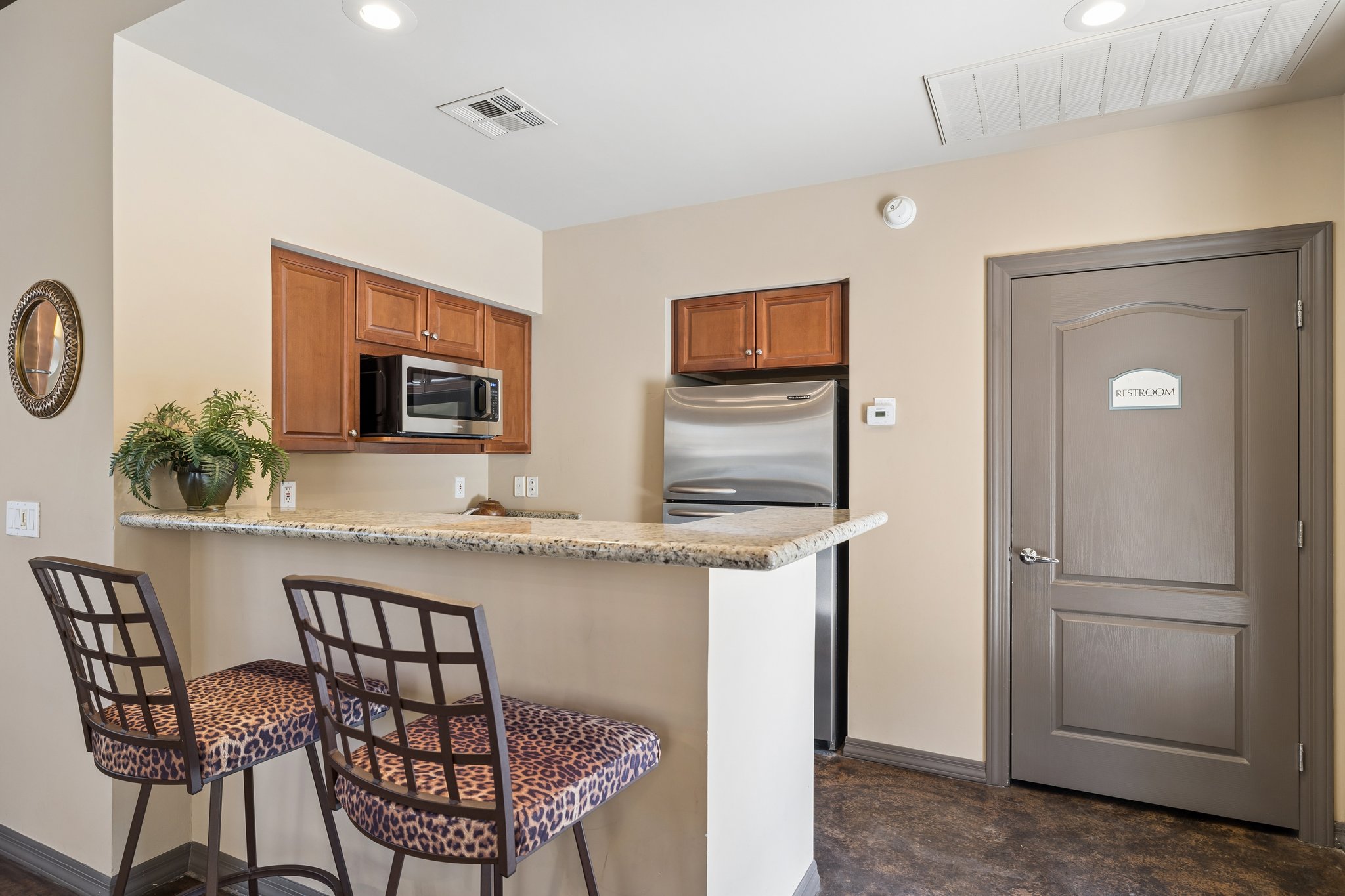 4848 N 36th St 118 - 009.jpg