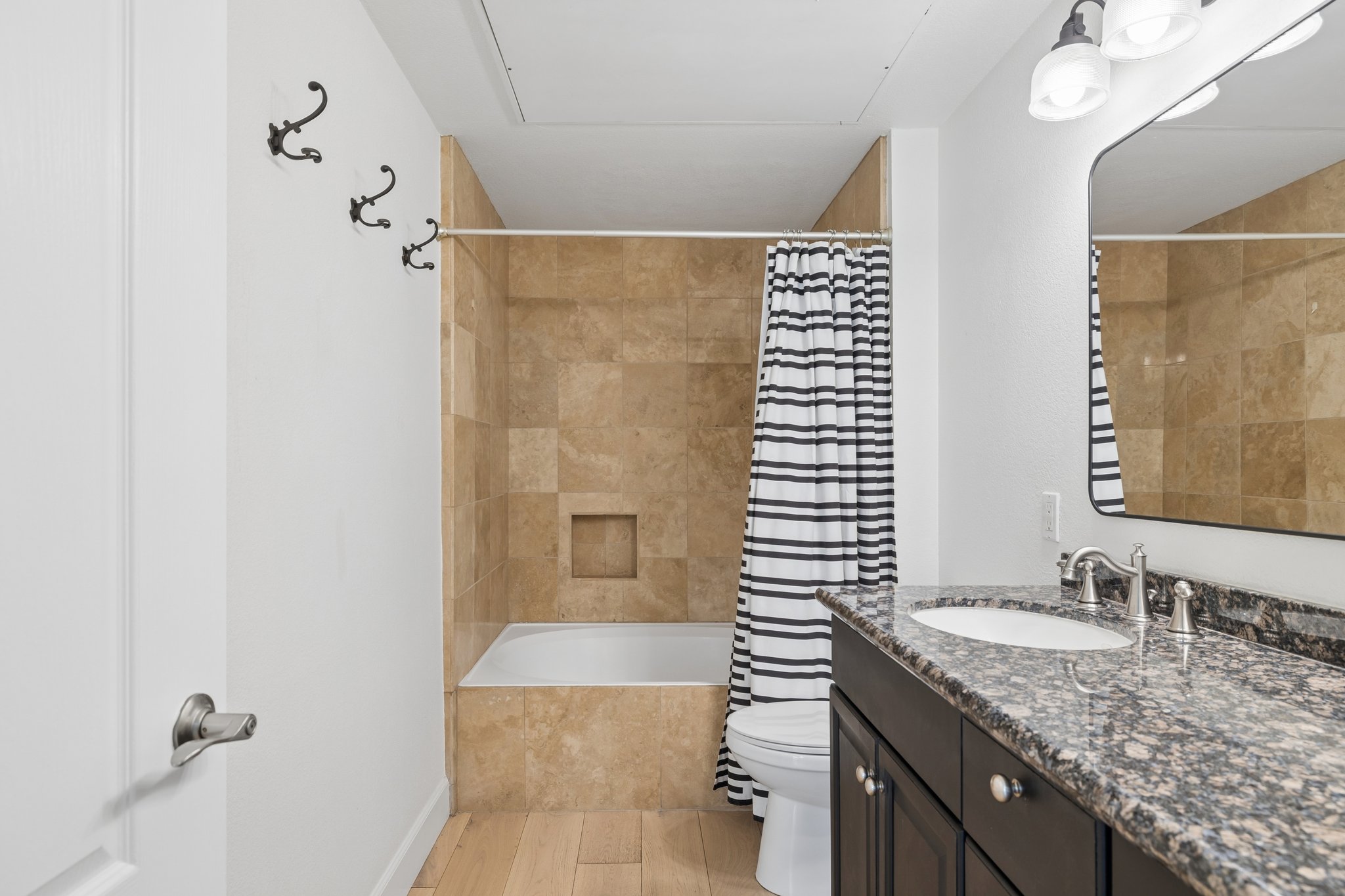 4848 N 36th St 118 - 013.jpg