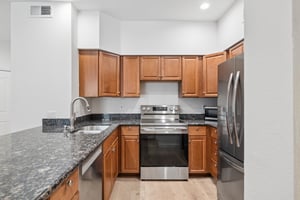 4848 N 36th St 118 - 007.jpg