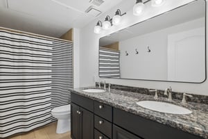 4848 N 36th St 118 - 014.jpg