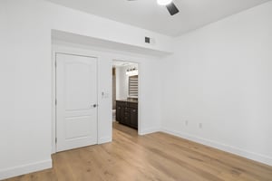 4848 N 36th St 118 - 022.jpg