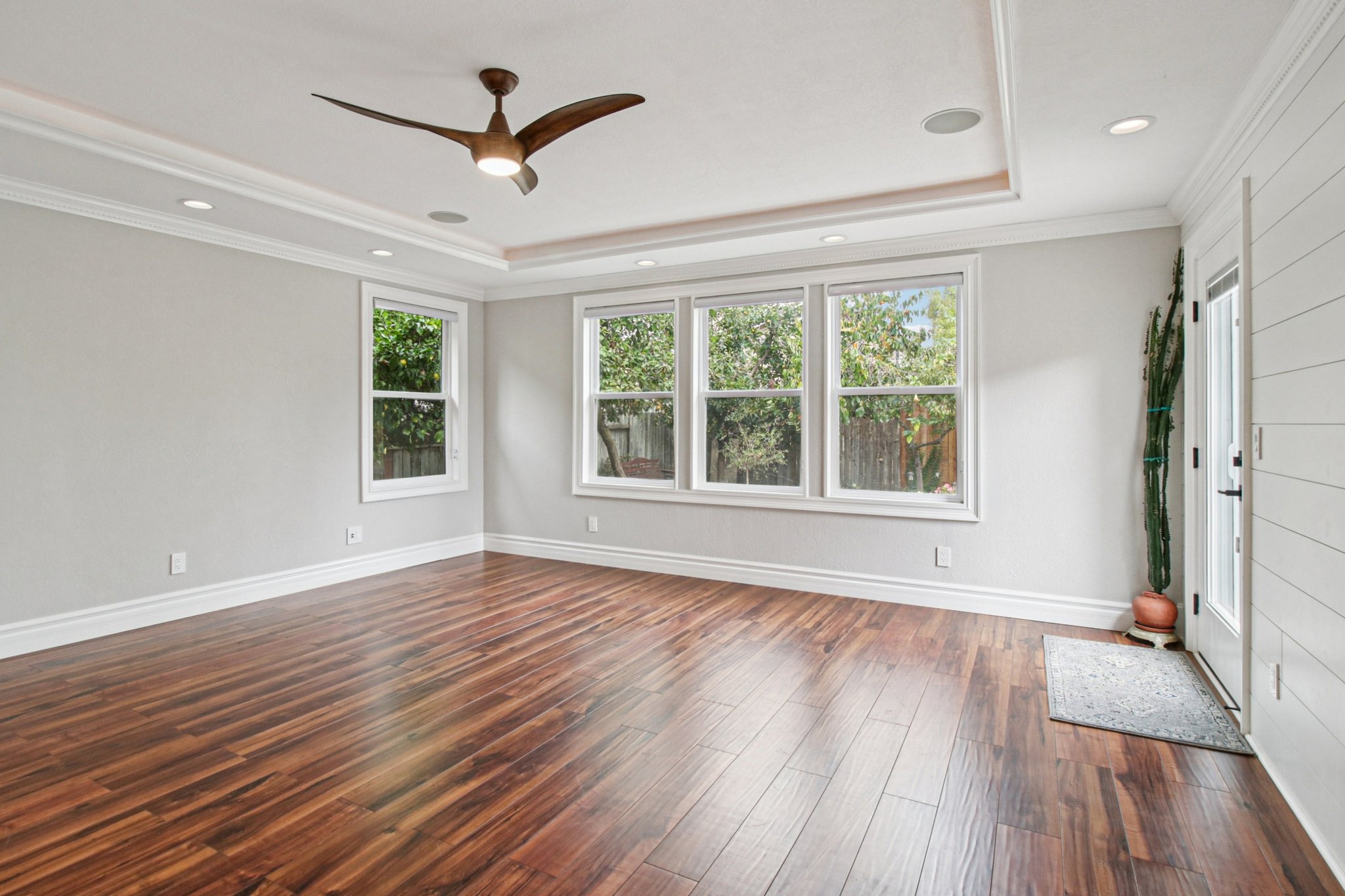 Avalon Cir-S0910-011.jpg