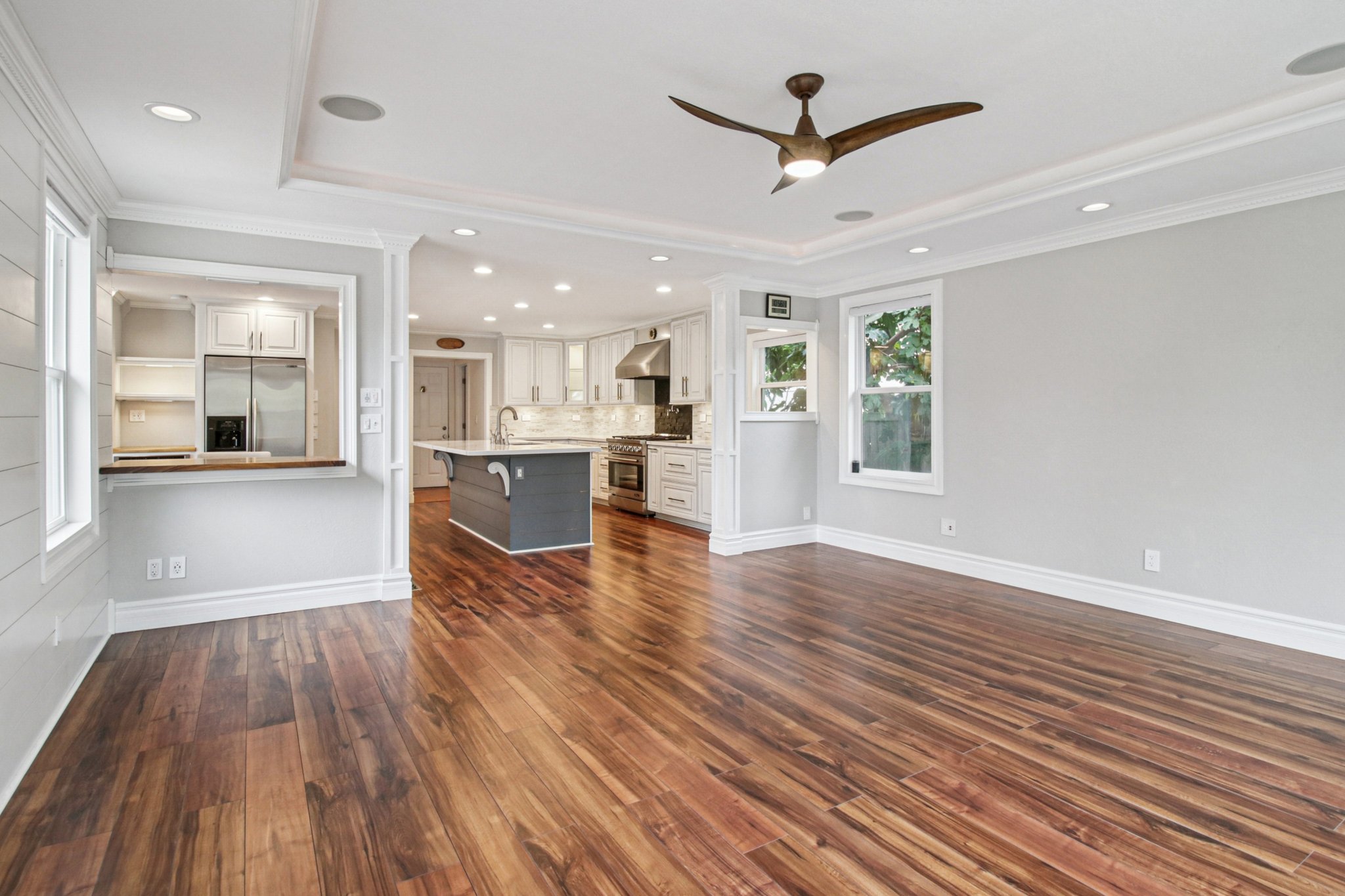 Avalon Cir-S0910-014.jpg
