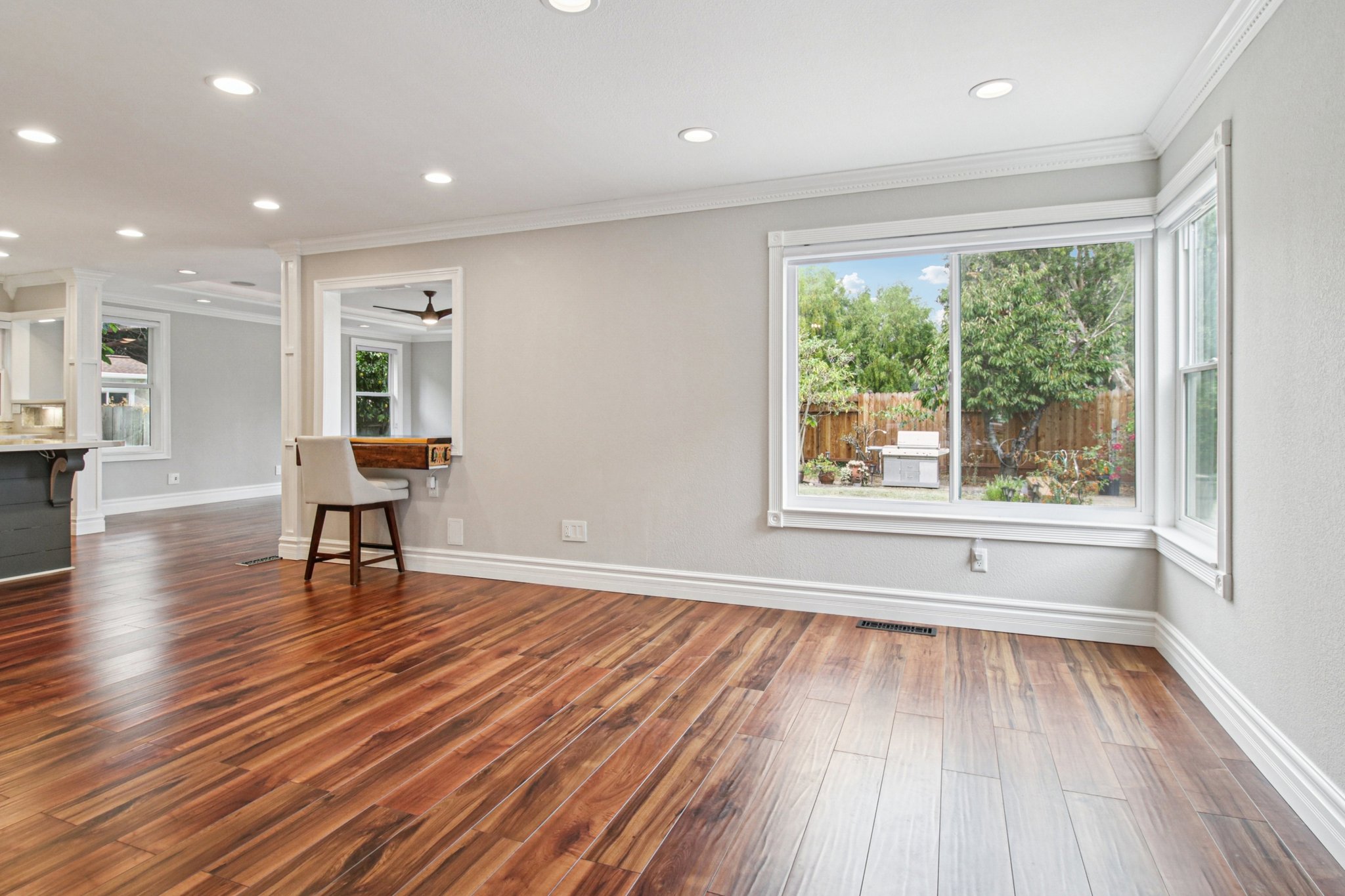 Avalon Cir-S0910-015.jpg
