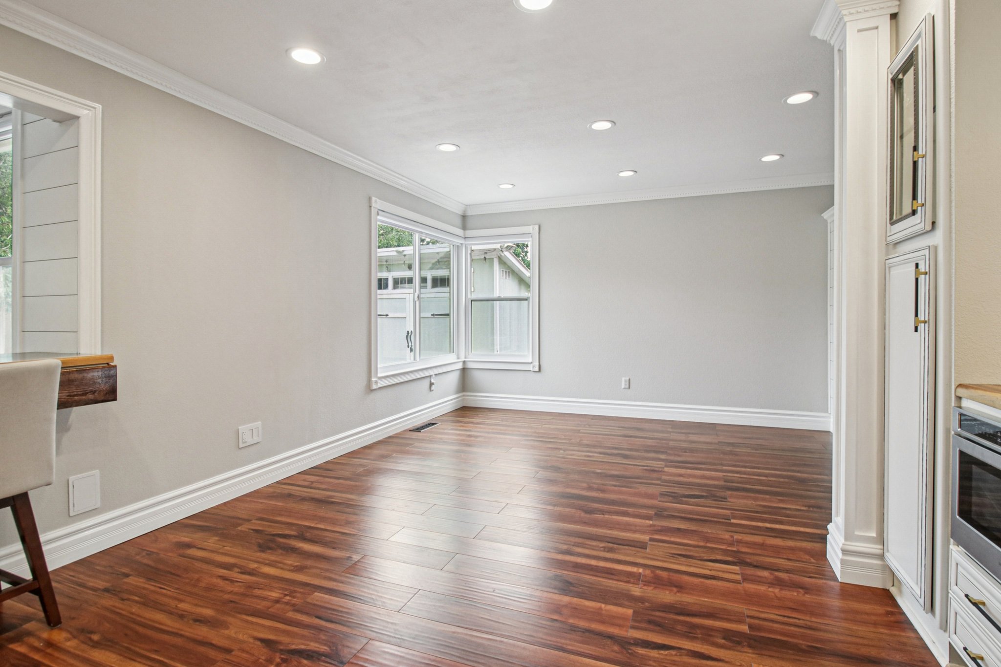 Avalon Cir-S0910-017.jpg