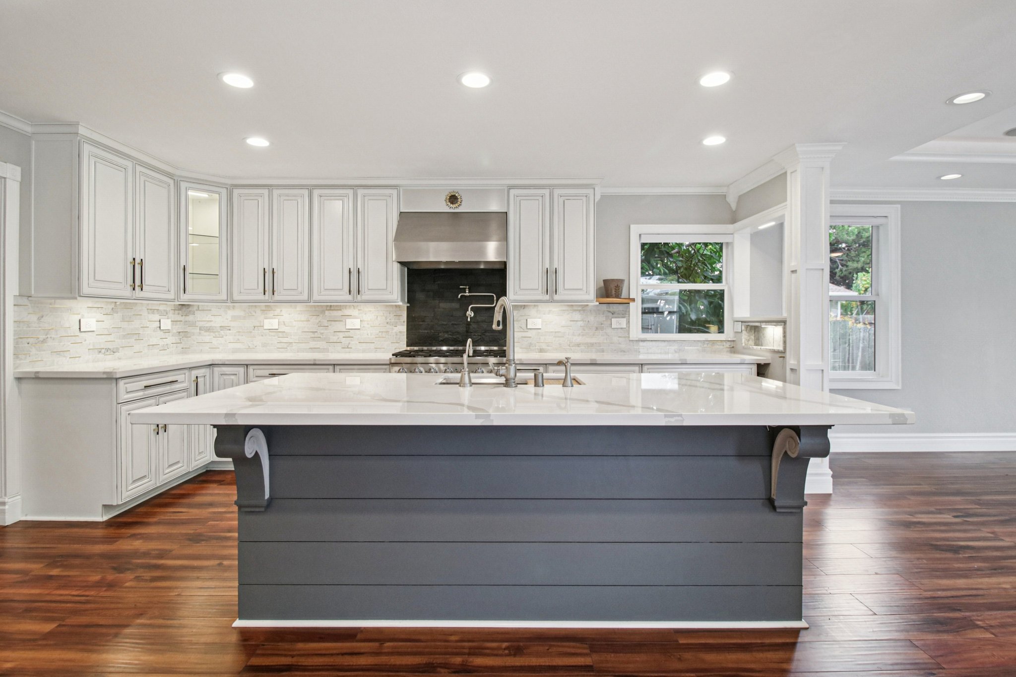 Avalon Cir-S0910-020.jpg