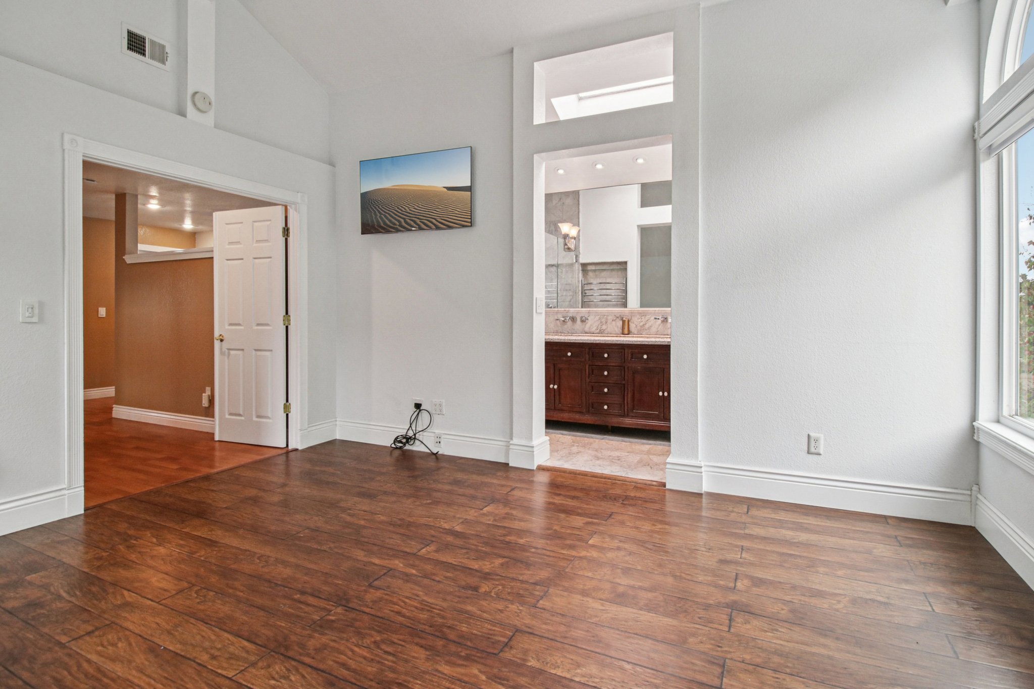 Avalon Cir-S0910-037.jpg