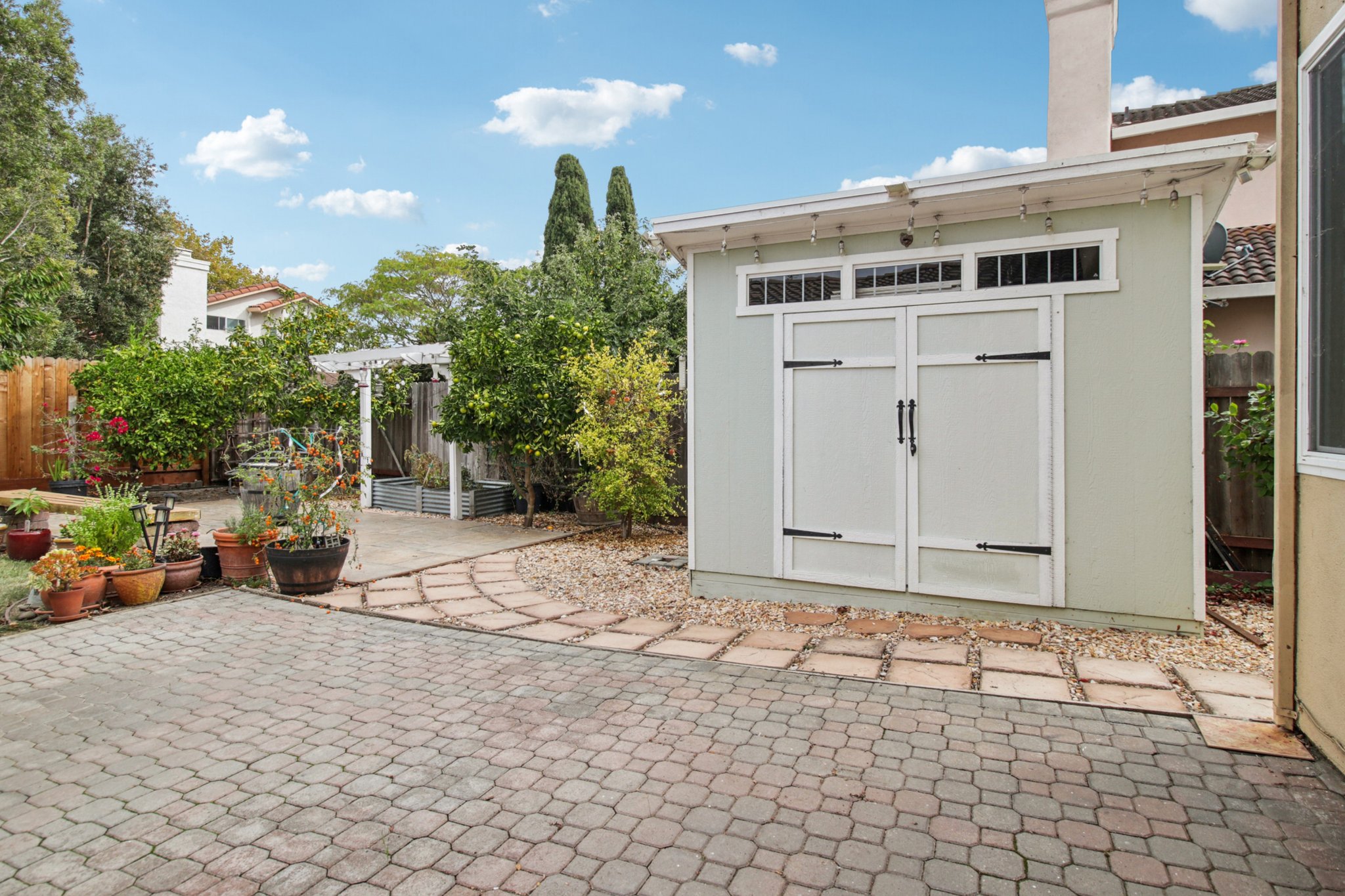 Avalon Cir-S0910-043.jpg
