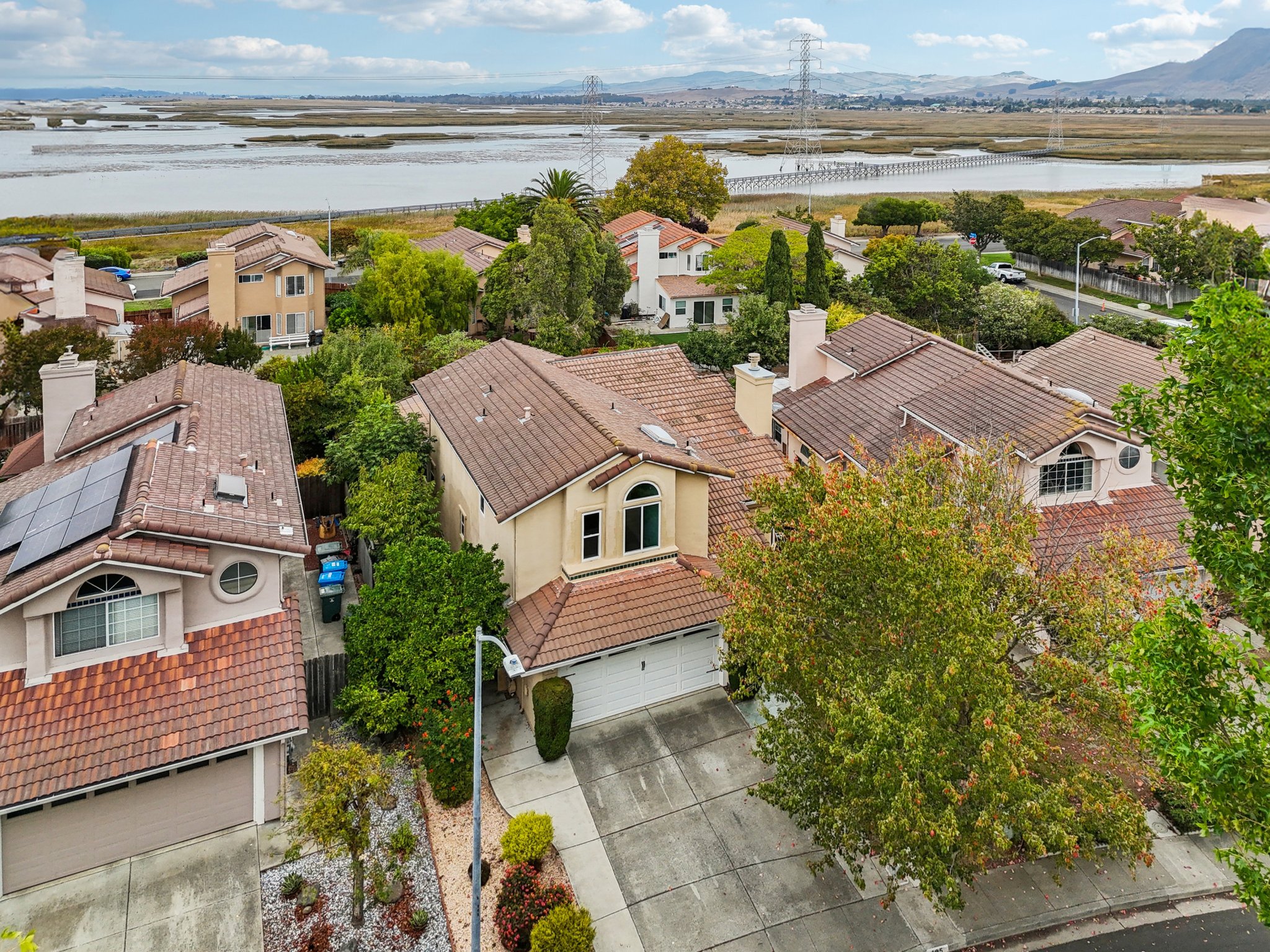 Avalon Cir-S0910-048.jpg
