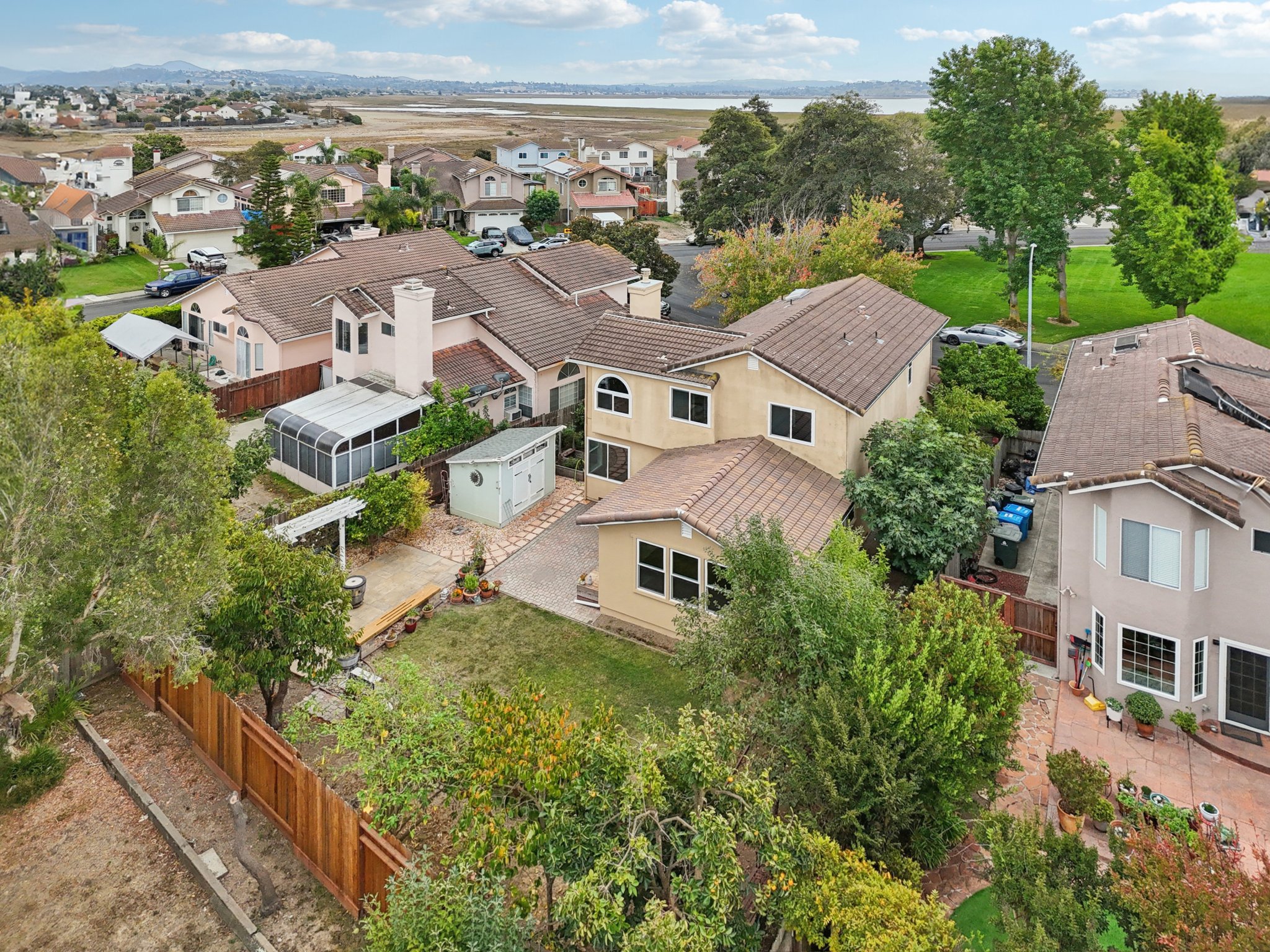 Avalon Cir-S0910-052.jpg