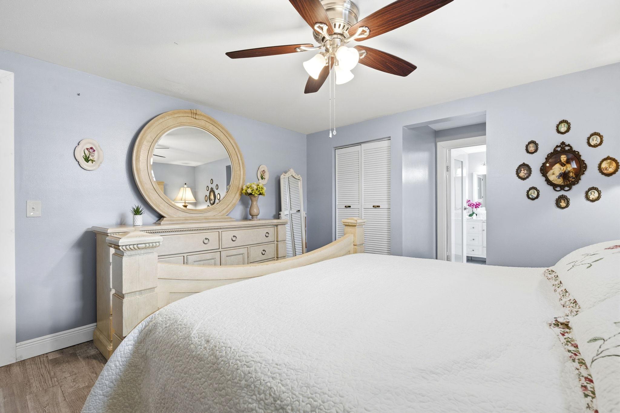Interiors (10)