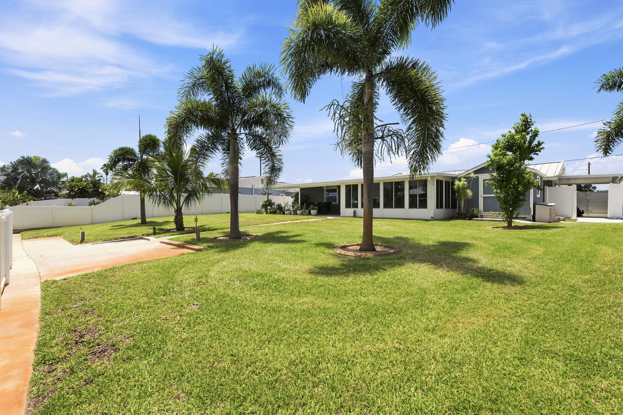 Rear Exteriors (8)