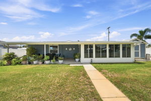 Rear Exteriors (11)