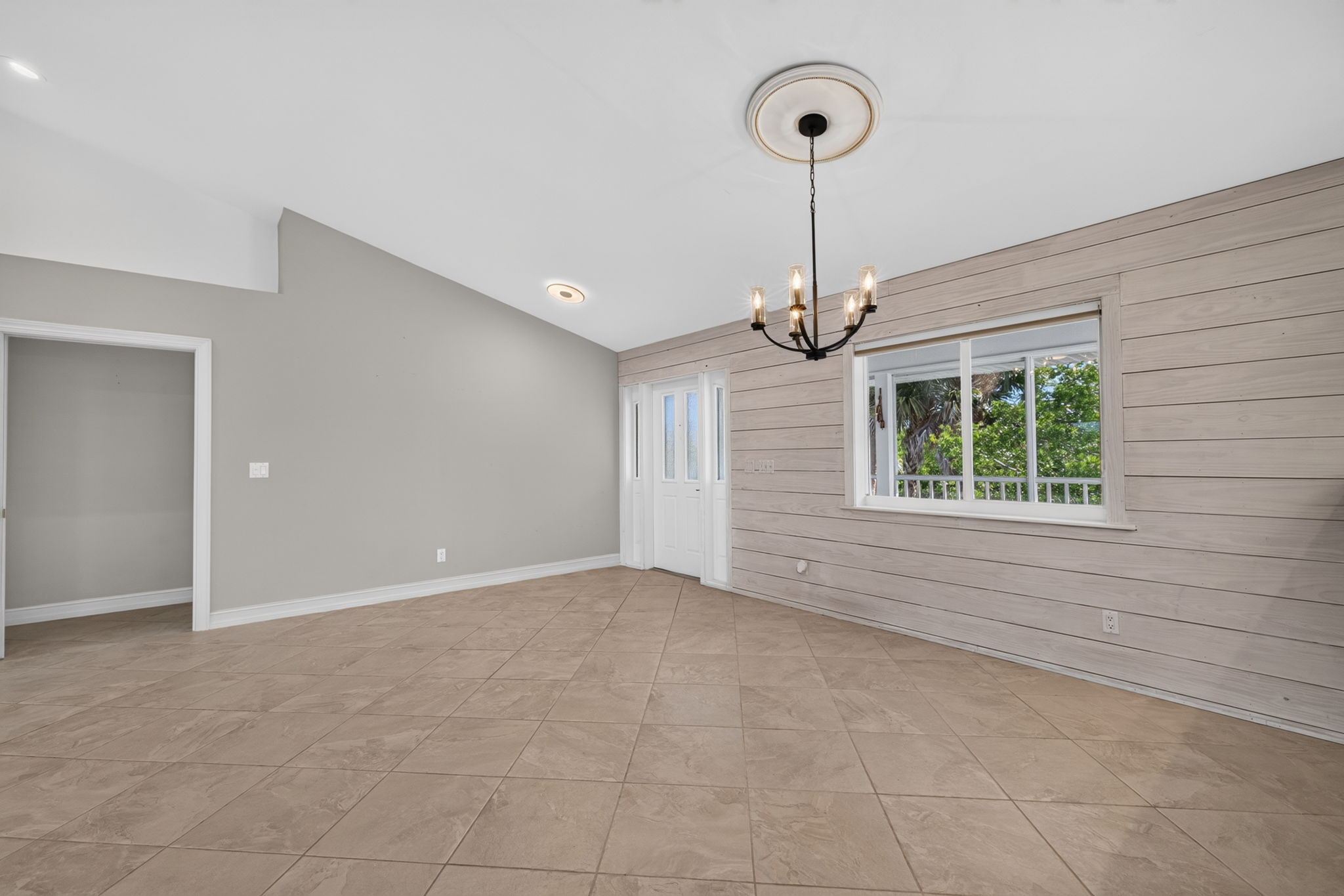 Dining Room 1 of 4