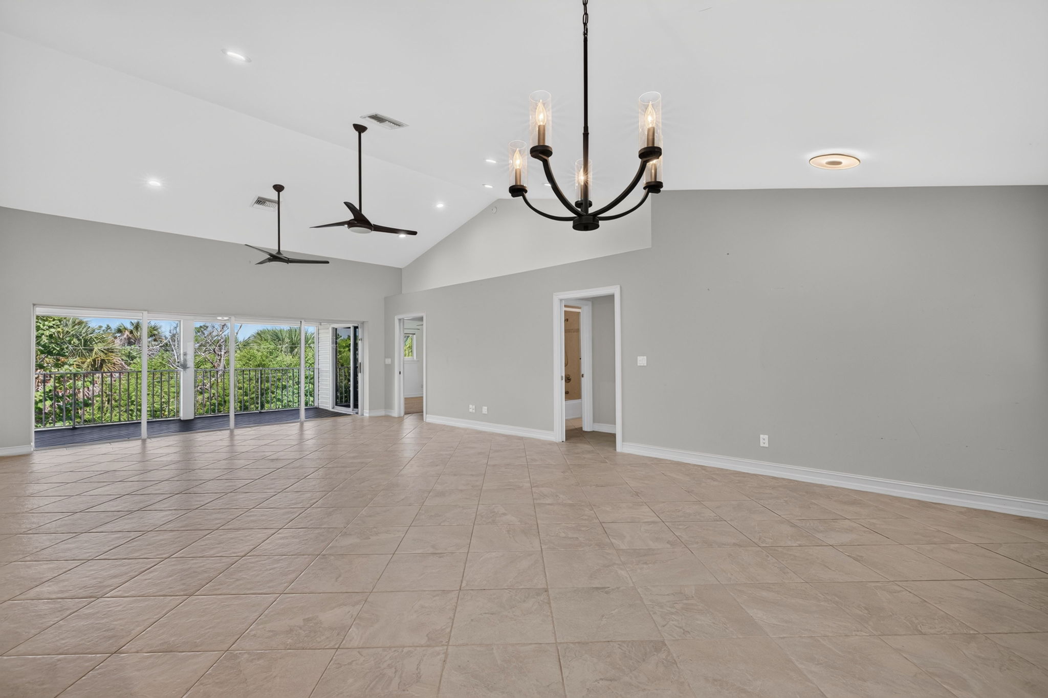 Dining Room 4of 4