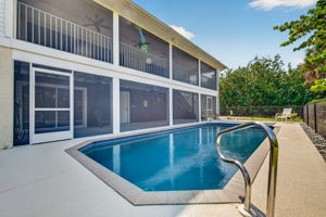 Pool 2 of 4