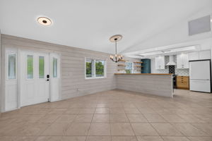 Dining Room 2 of 4