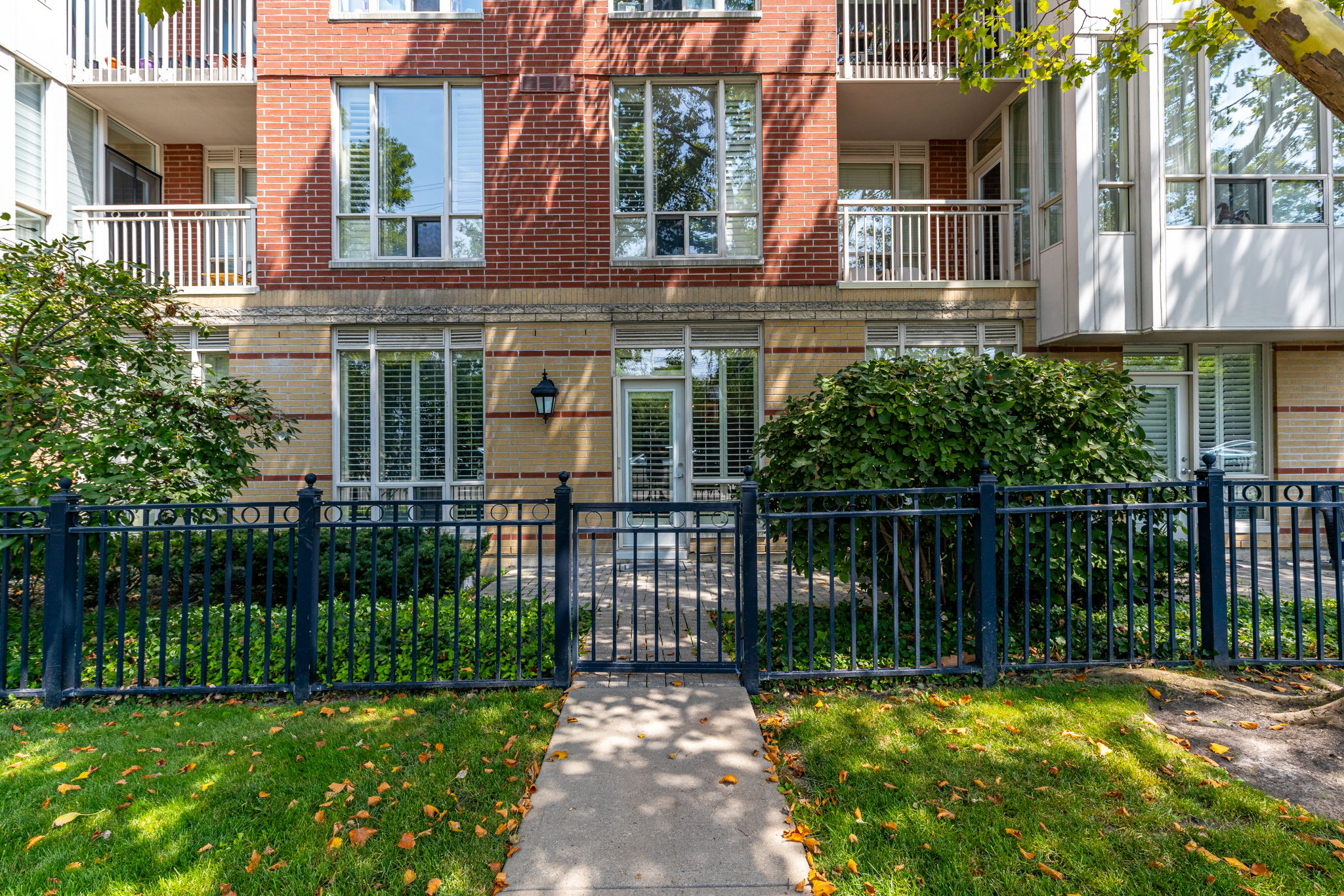 Toronto property showcase — delivered property photograph 3