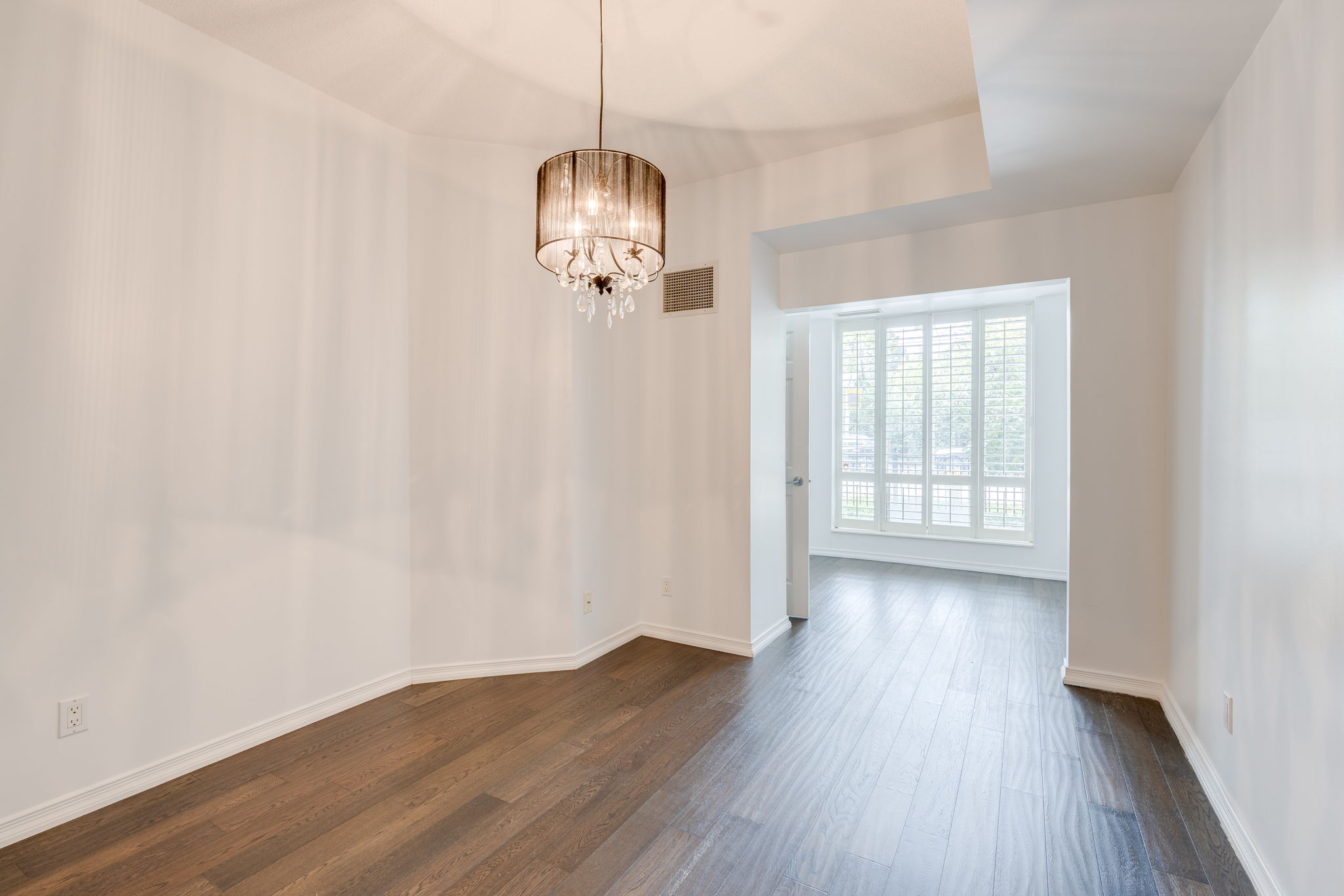 Toronto property showcase — delivered property photograph 16