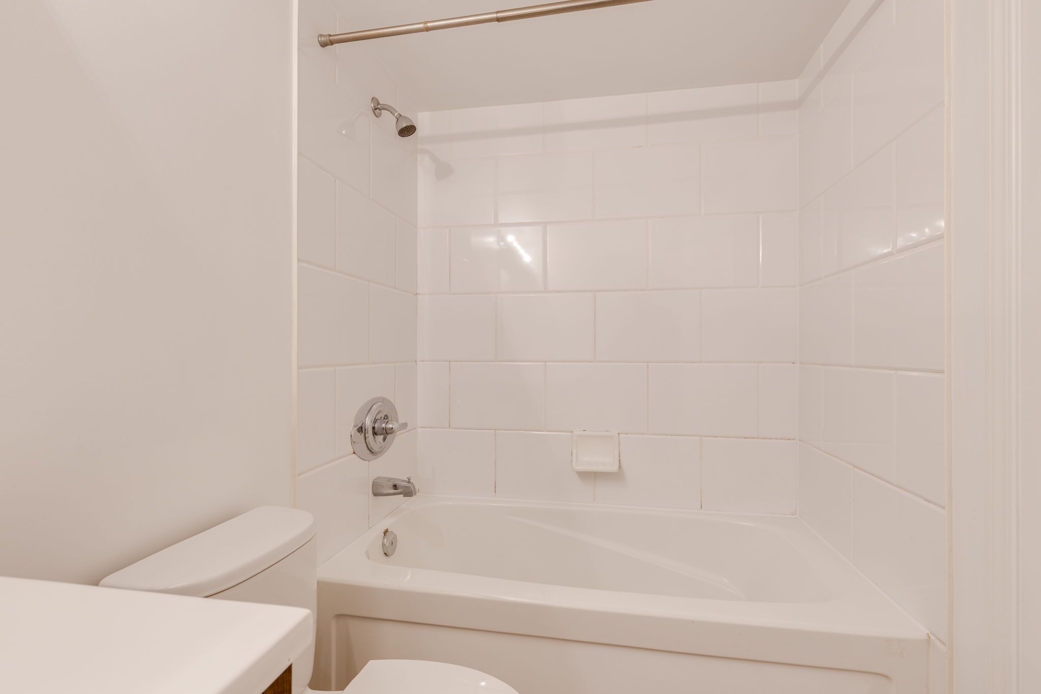 Toronto property showcase — delivered property photograph 24