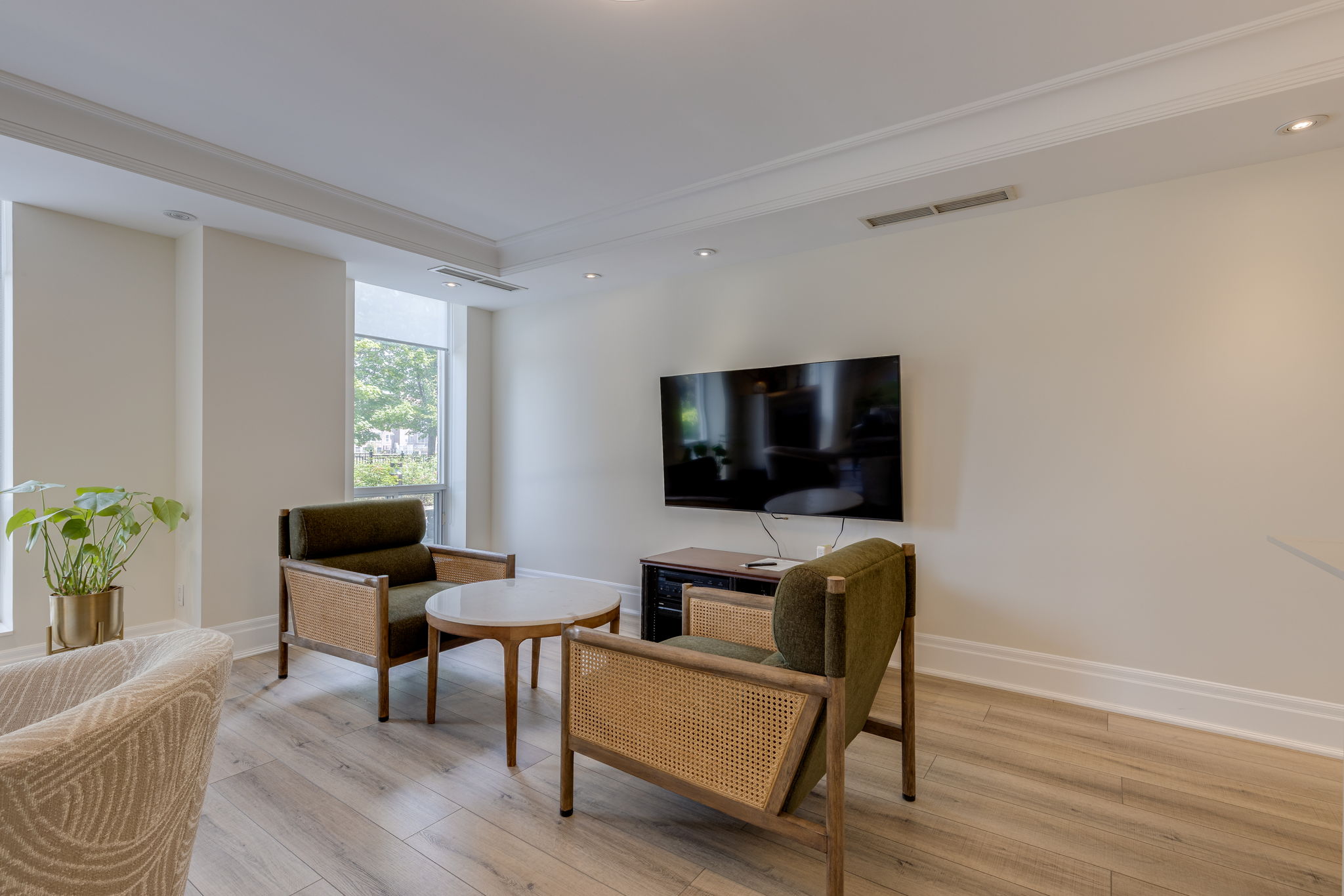 Toronto property showcase — delivered property photograph 30