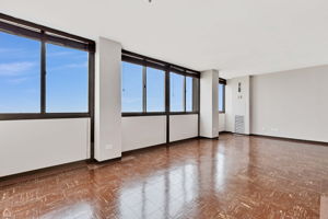 4850 S Lake Park Ave 1512_003