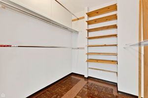 4850 S Lake Park Ave 1512_010