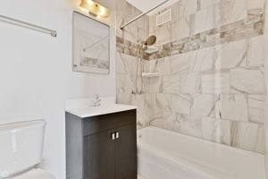4850 S Lake Park Ave 1512_015