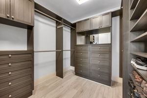 Master Closet 2