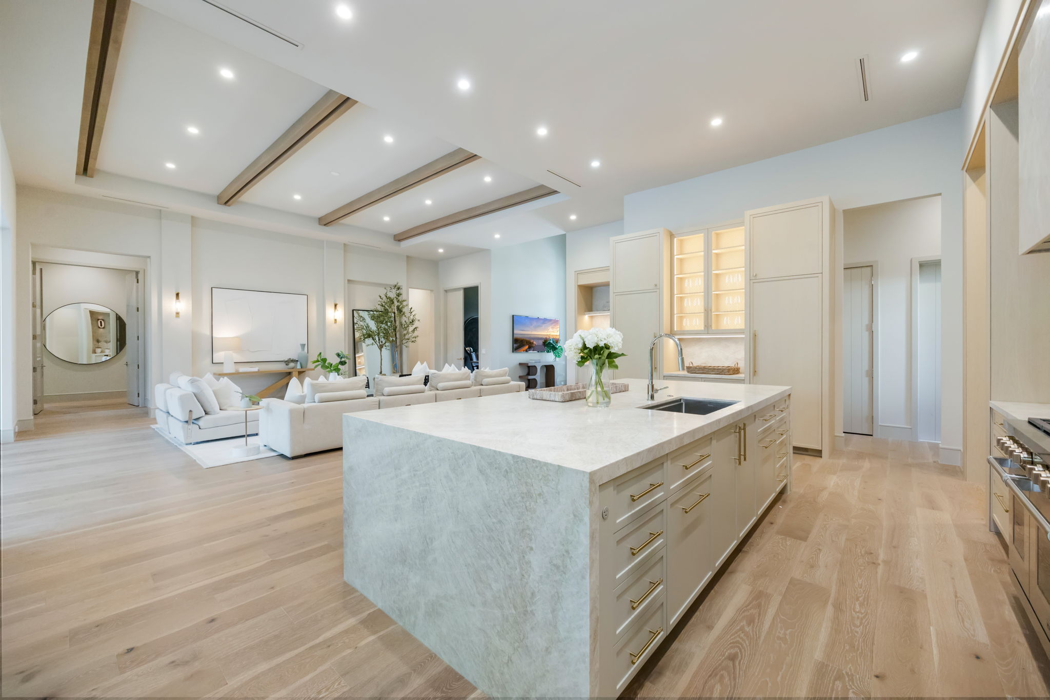 Chip Youmans - 4851 Crayton Rd-13