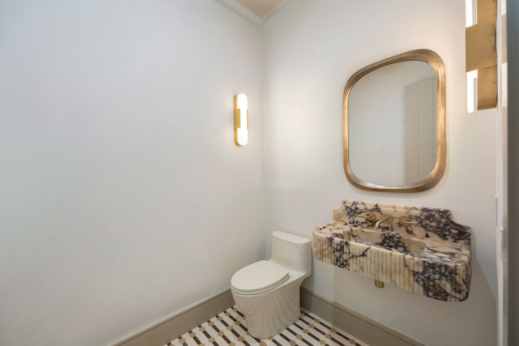 Chip Youmans - 4851 Crayton Rd-41