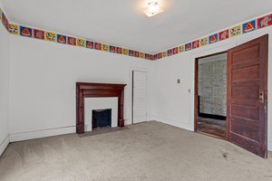  Photo 32