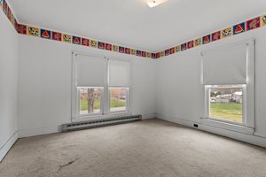  Photo 33