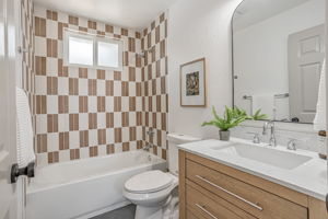 034_4852 Birmingham Dr 