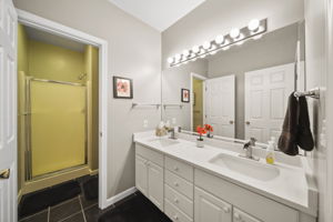  Photo 49