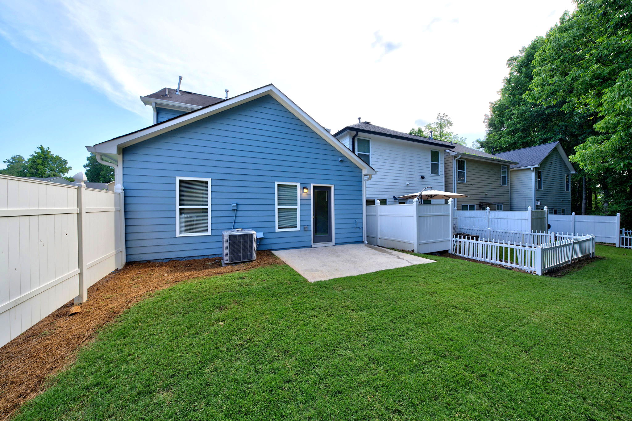  Photo 36