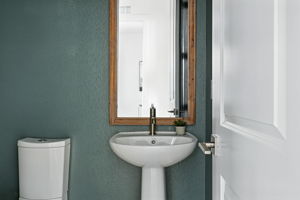  Photo 33